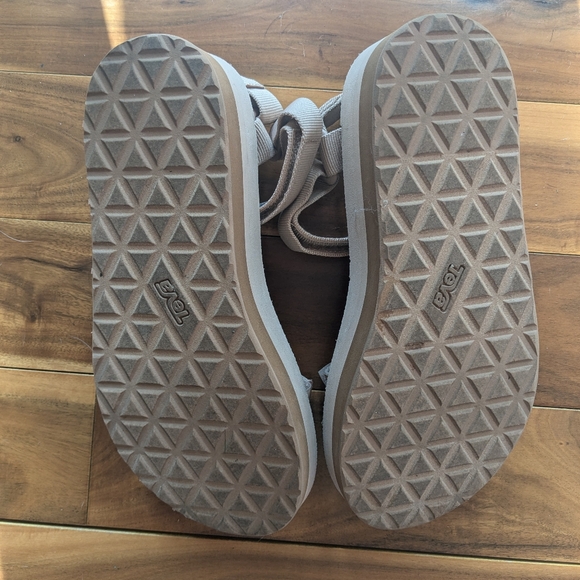 Teva Flatform Universal Sandals Size 9 Maple Sugar/Lion - Picture 4 of 6